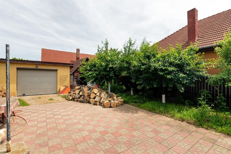 Casa 3 camere langa Oradea-Osorhei, 700 mp teren – 12 km de oras.