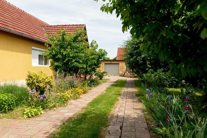 Casa 3 camere langa Oradea-Osorhei, 700 mp teren – 12 km de oras.