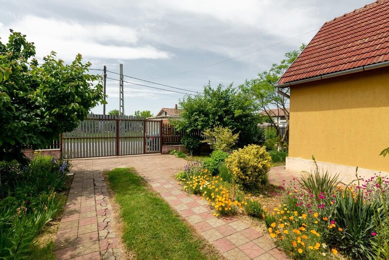 Casa 3 camere langa Oradea-Osorhei, 700 mp teren – 12 km de oras.