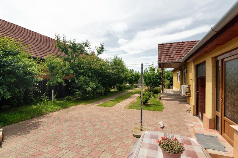 Casa 3 camere langa Oradea-Osorhei, 700 mp teren – 12 km de oras.