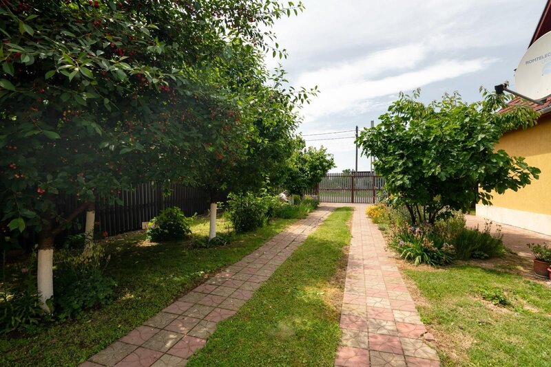 Casa 3 camere langa Oradea-Osorhei, 700 mp teren – 12 km de oras.