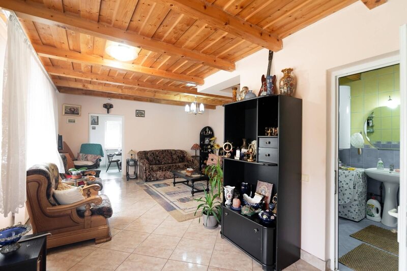 Casa 3 camere langa Oradea-Osorhei, 700 mp teren – 12 km de oras.